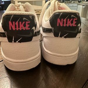 nike shoes worn once